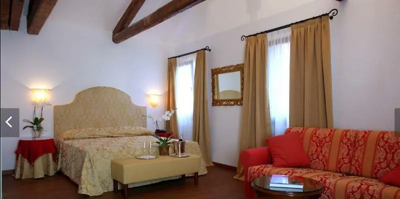 Ca' Dei Polo Hotel Venice 3*,
